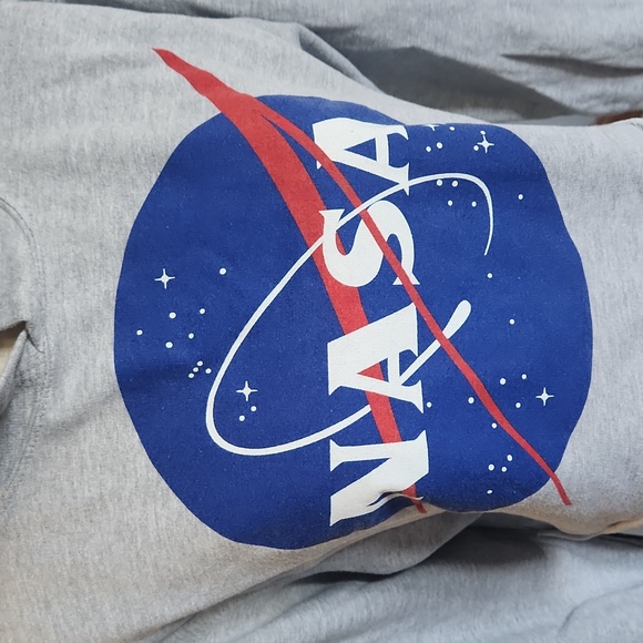 Cropped NASA Hoodie, Medium - Picture 2 of 7